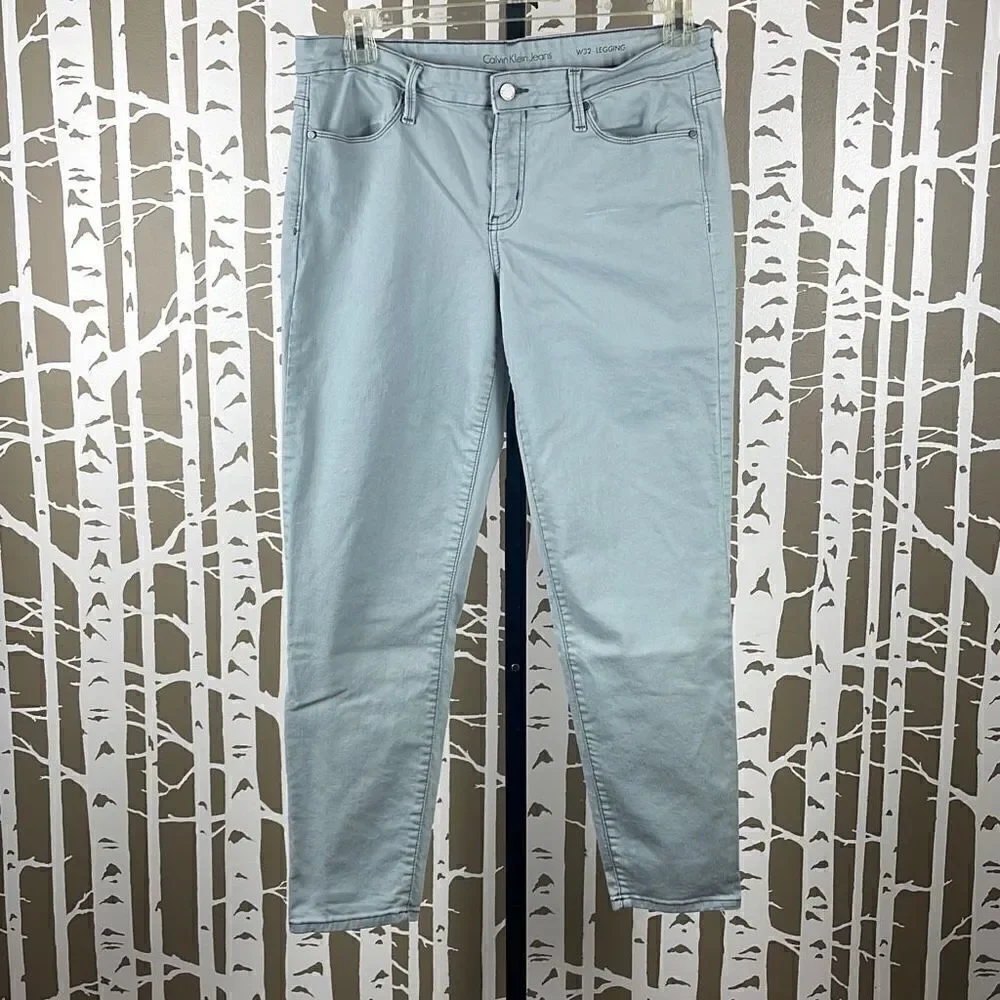 Calvin Klein Grayish Light Green Distressed Wash Denim Legging W32